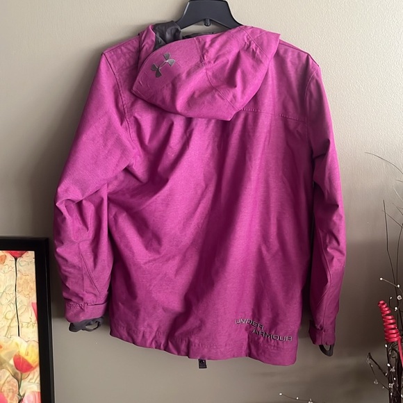 EUC WOMENS MEDIUM UNDEr ARMOUR COLD GEAR WINTER SNOW SKI JACKET - Picture 10 of 12